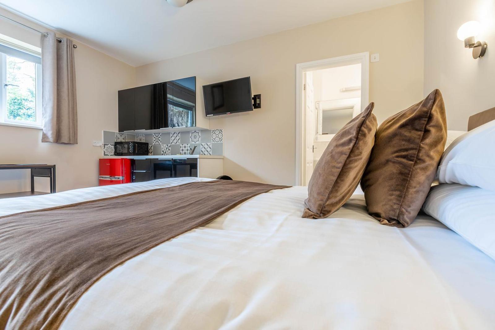 Windermere Studio Rooms - With Free Car Parking Onsite Luaran gambar