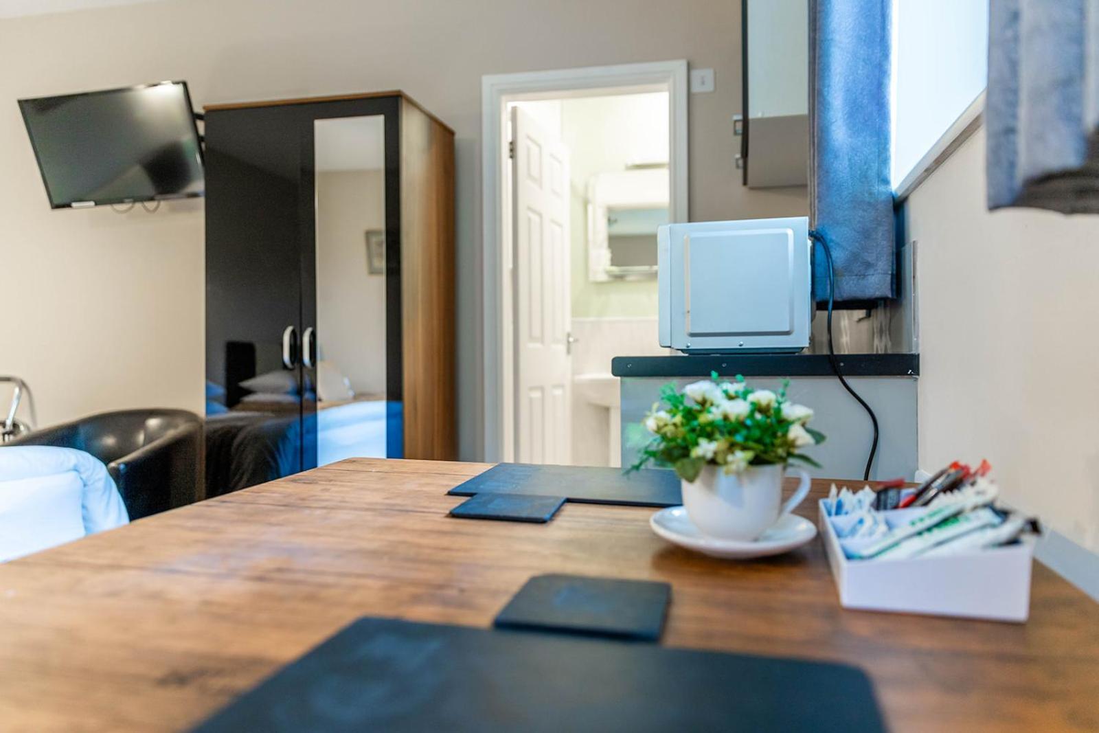 Windermere Studio Rooms - With Free Car Parking Onsite Luaran gambar